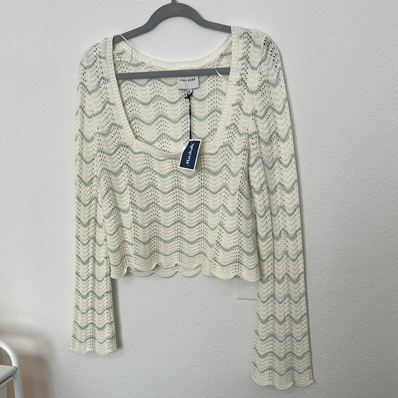 Cream Cropped Ribbed Blouse - Picture 1 of 2